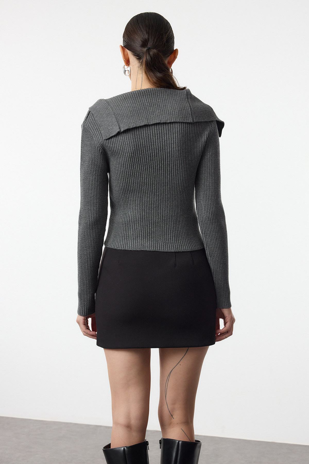 Trendyolmilla  Antrasit Merserize Görünümlü Premium İplik/Özel İplik Fitted/Vücudu Saran Triko Hırka TWOAW25HI00254 - Görsel 5