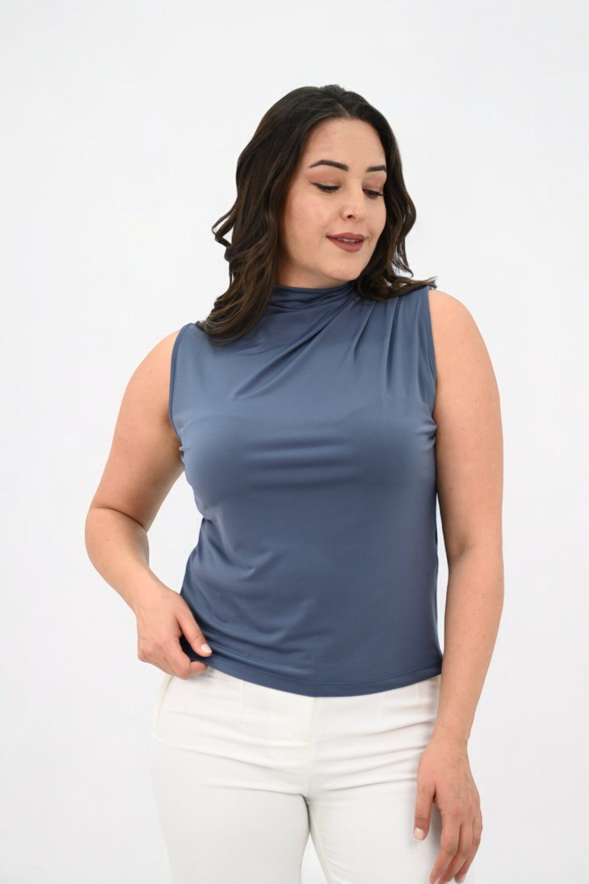Koza Butik-بلوزة نسائية كبيرة الحجم بياقة واقفة ومفصلة 1851-25 3
