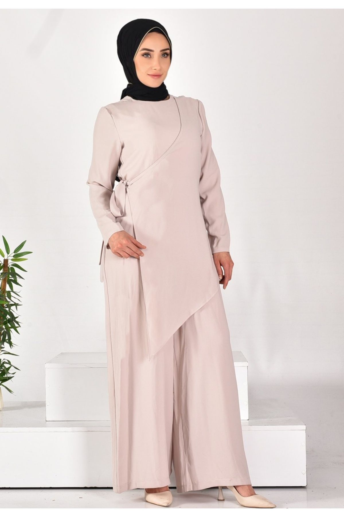 Puane-Cyln12444 Point Crepe Fabric Covered Tesetury Jumpsuit 4
