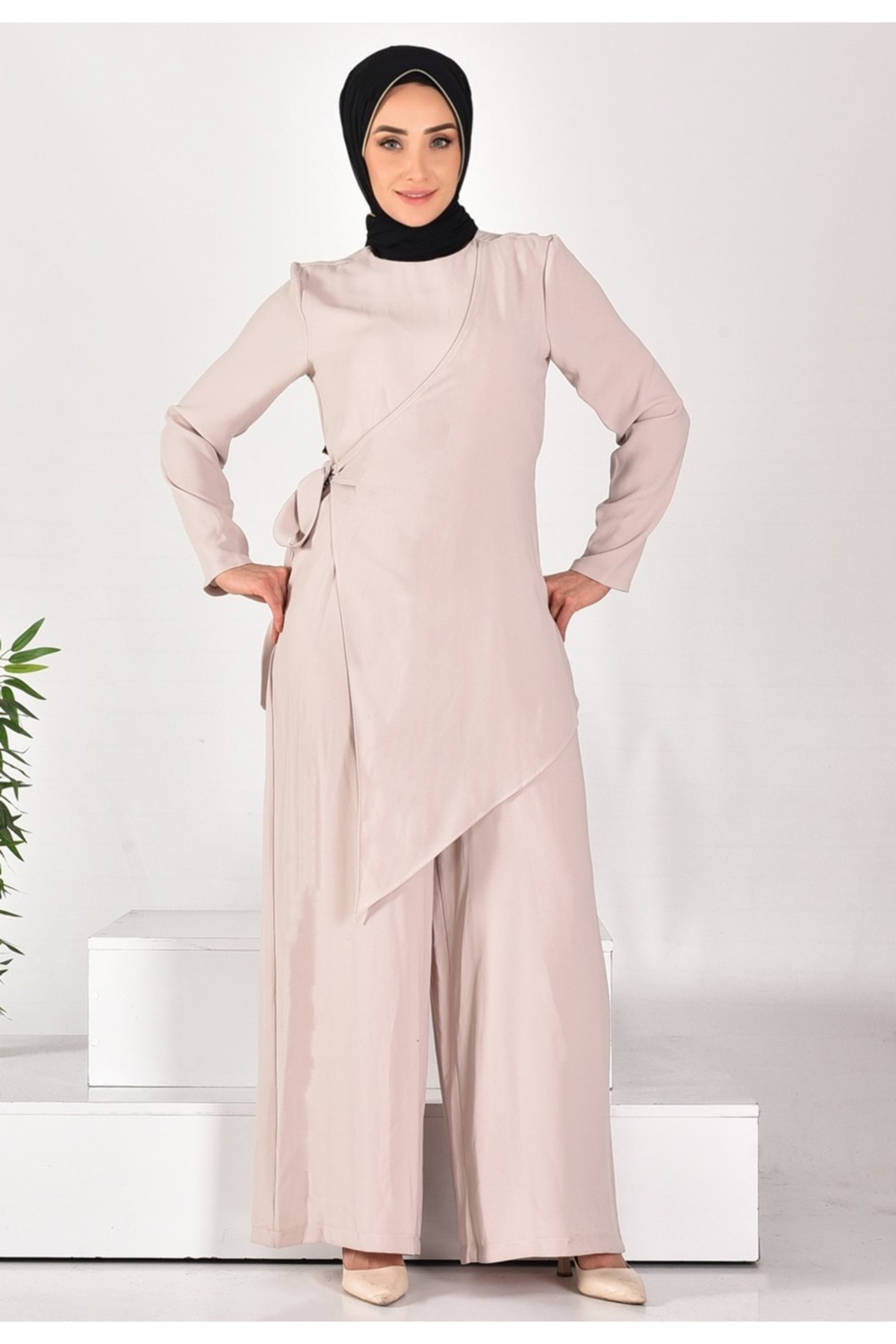 Puane-Cyln12444 Point Crepe Fabric Covered Tesetury Jumpsuit 5