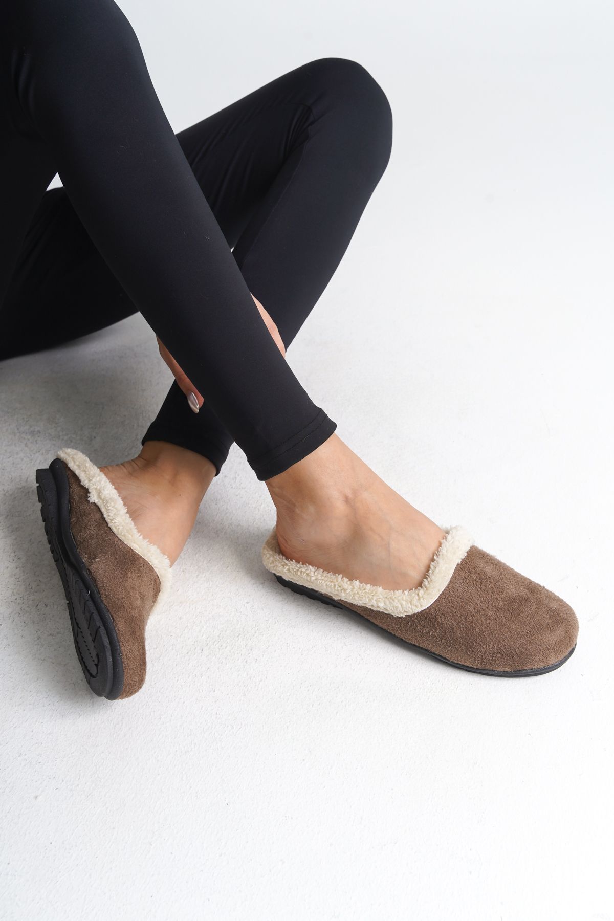 Capone Outfitters-Women's House Slippers 5