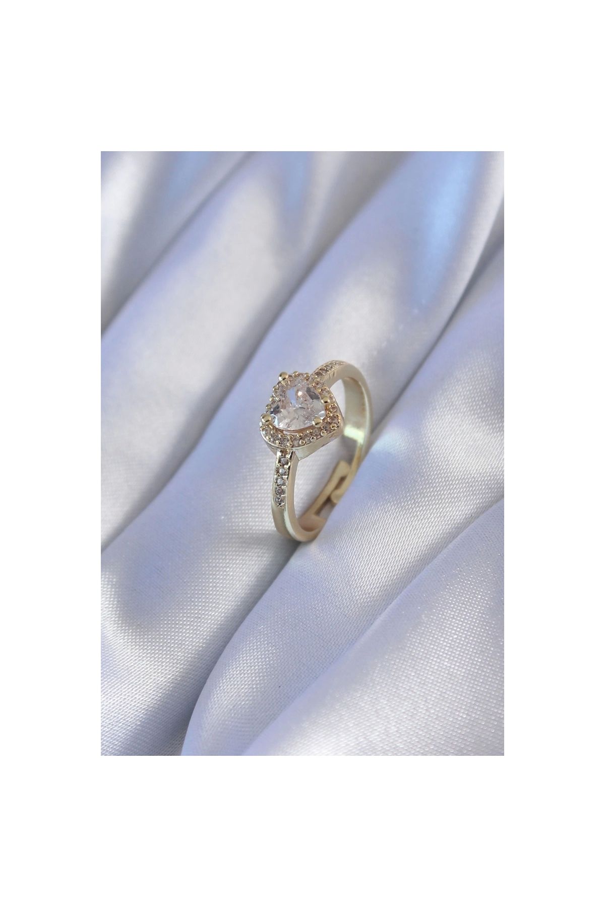 Narnuga Gold Renk Zirkon Taşlı Kalp Model Pirinç Charm Kadın Yüzük - TJ-BYK2741