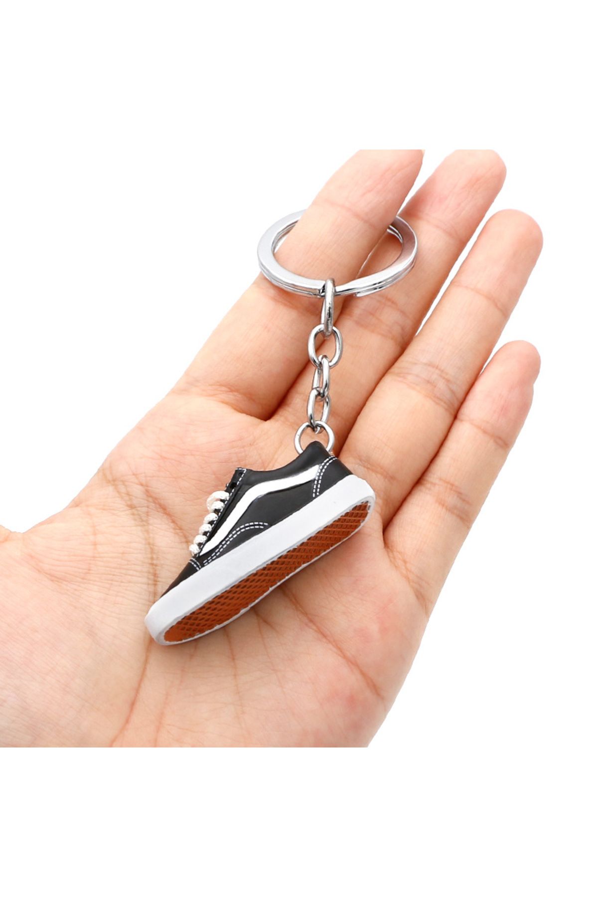 Choice-Skateboard shoes Keychain pendant jewelry classic retro high-top low-top 3D mini trend shoes pend... 1