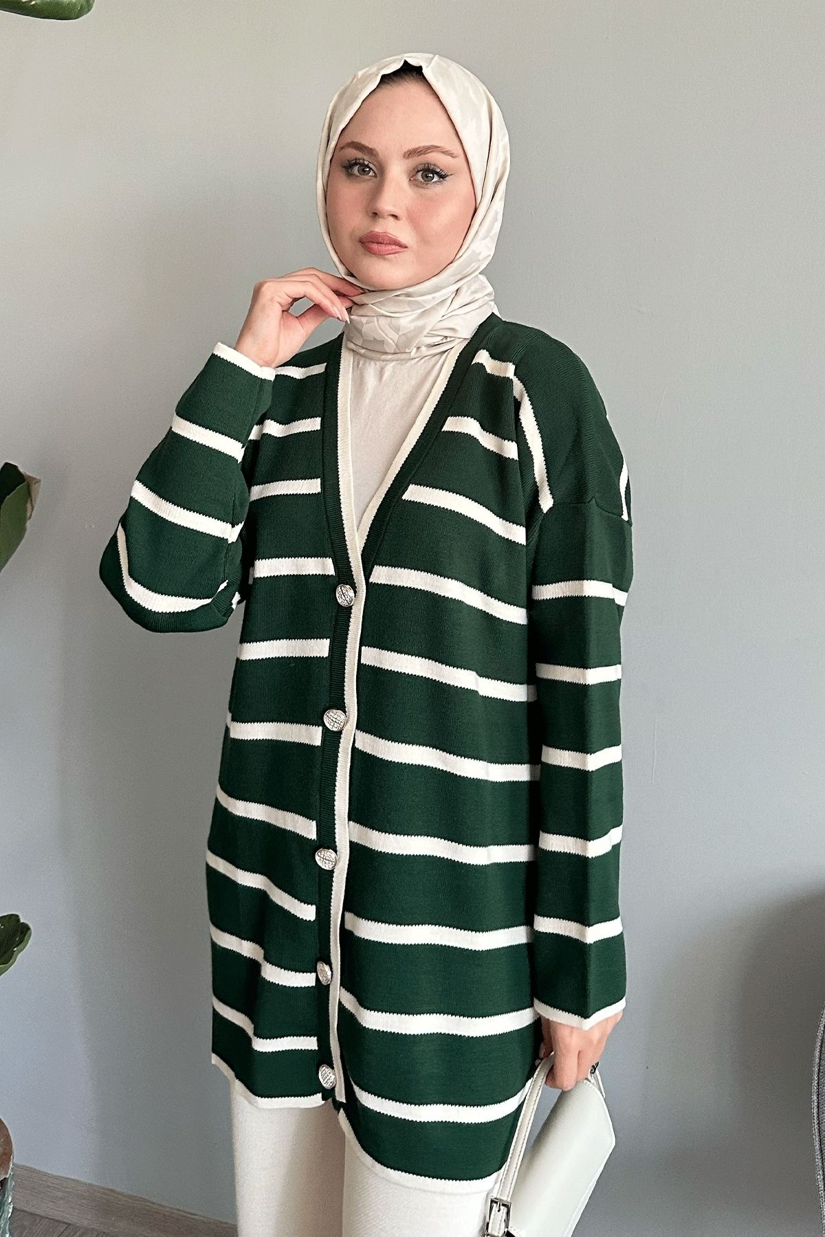 InStyle-Casual Striped Emerald Knitwear Cardigan 1