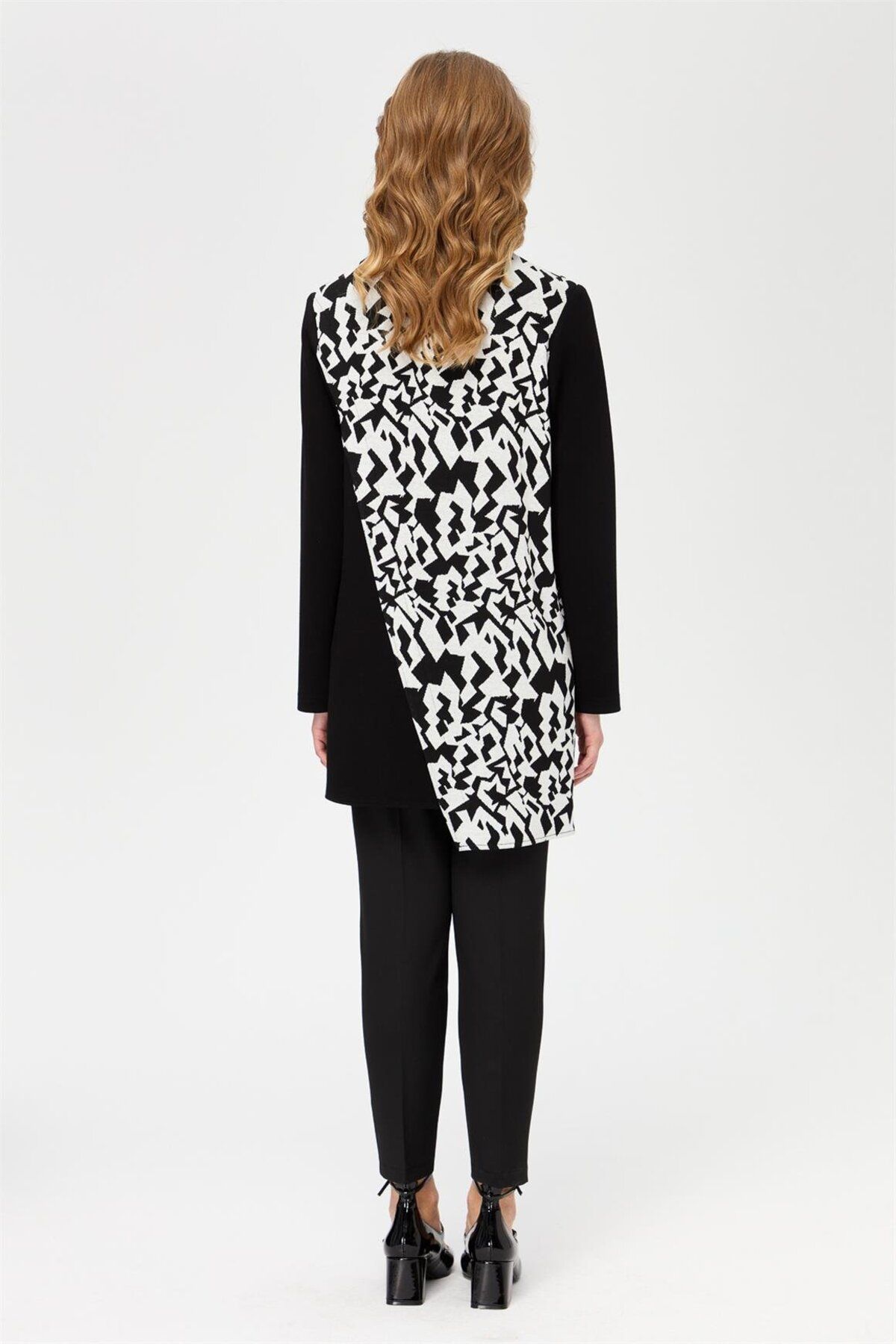 Esswaap-Geometric Pattern Combination Asymmetric Pattern Tunic Black 4