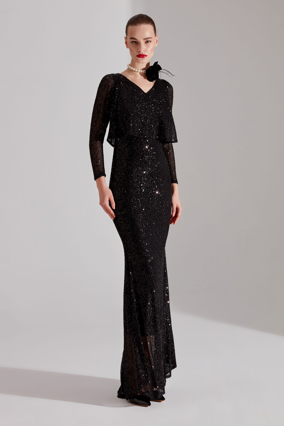 BETTY & SAM-EFTALIA Sparkly Sequin Black Fish Skirt Evening Gown 1