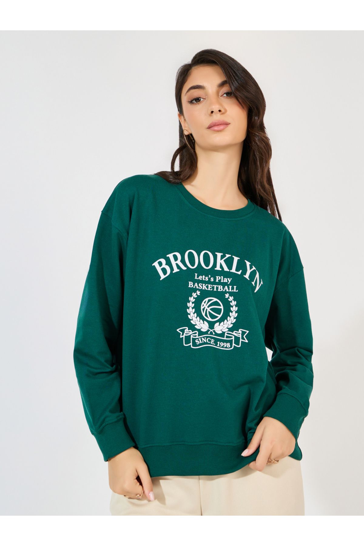 Styli-Regular Fit Longline Graphic Sweatshirt with Neck Rib Detail 1