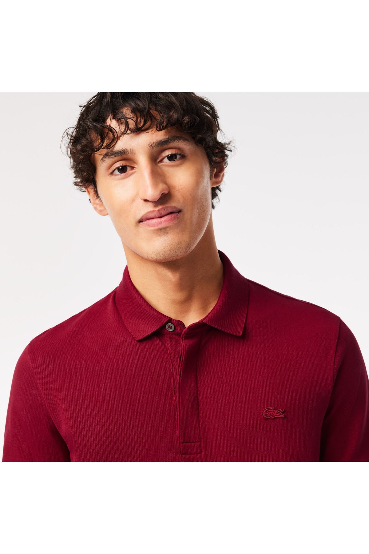 تی شرت یقه پولو قرمز مردانه چوگان متناسب با همبازی پاریس Lacoste