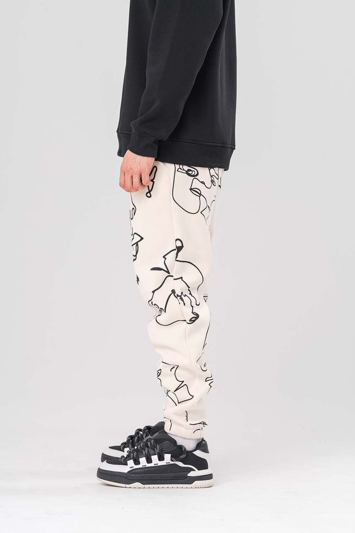 go gang own-Face Elastic Waist and Leg Raised Tracksuit Bottom 2