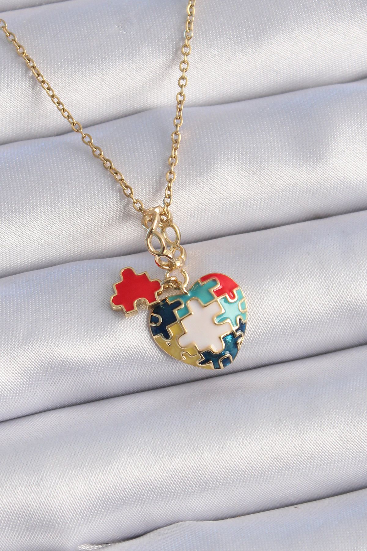 Skygo-Gold Colored 316L Heart Patterned Puzzle Motif Women's Necklace - Tj-Bko9316 1