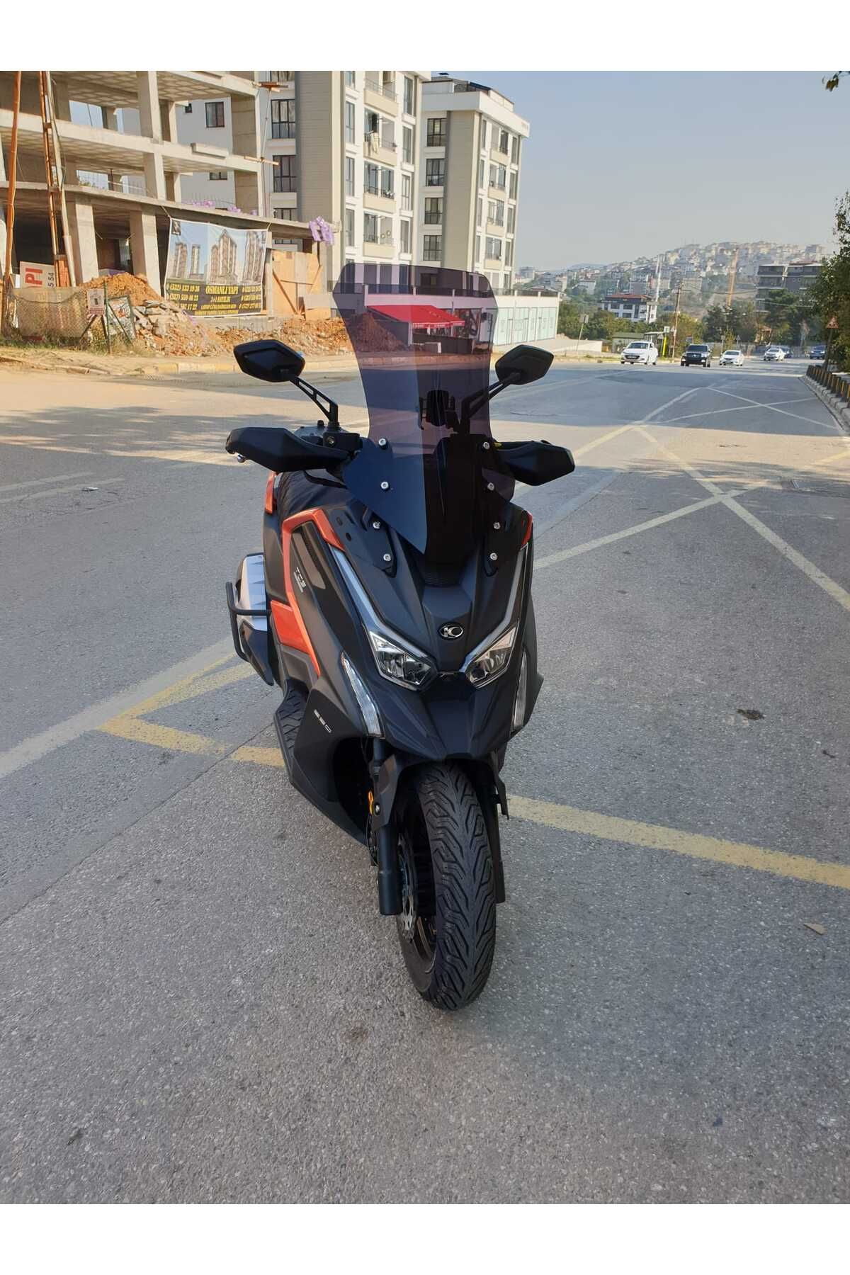 Kymco DTX 250 Siperlik Ön Cam 2025 Model 68cm Siyah Renkli 4mm