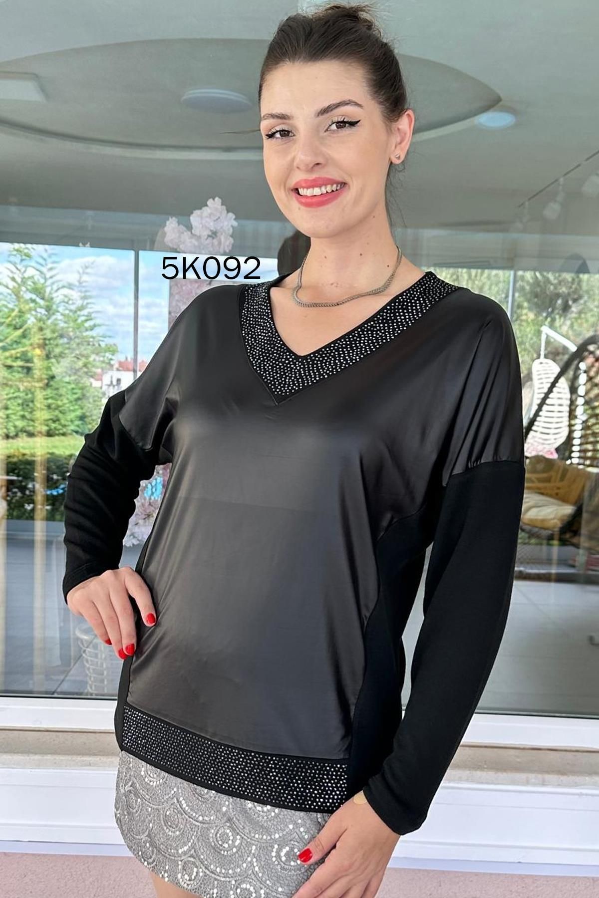 İnce Topuk-Stone Embroidered Leather Garnished Strawberry Blouse 5K092 1