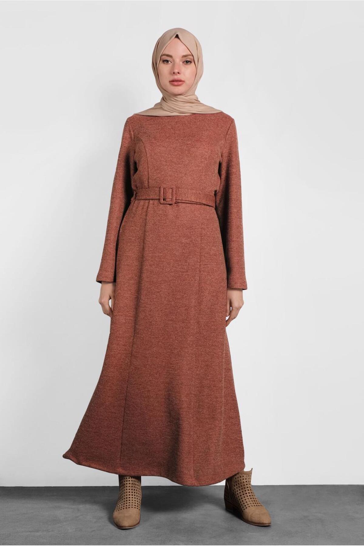 آلوینا لباس بافتنی کمربندی ۴۰۲۷۴ آلوینا لباس بافتنی کمربندی ۴۰۲۷۴