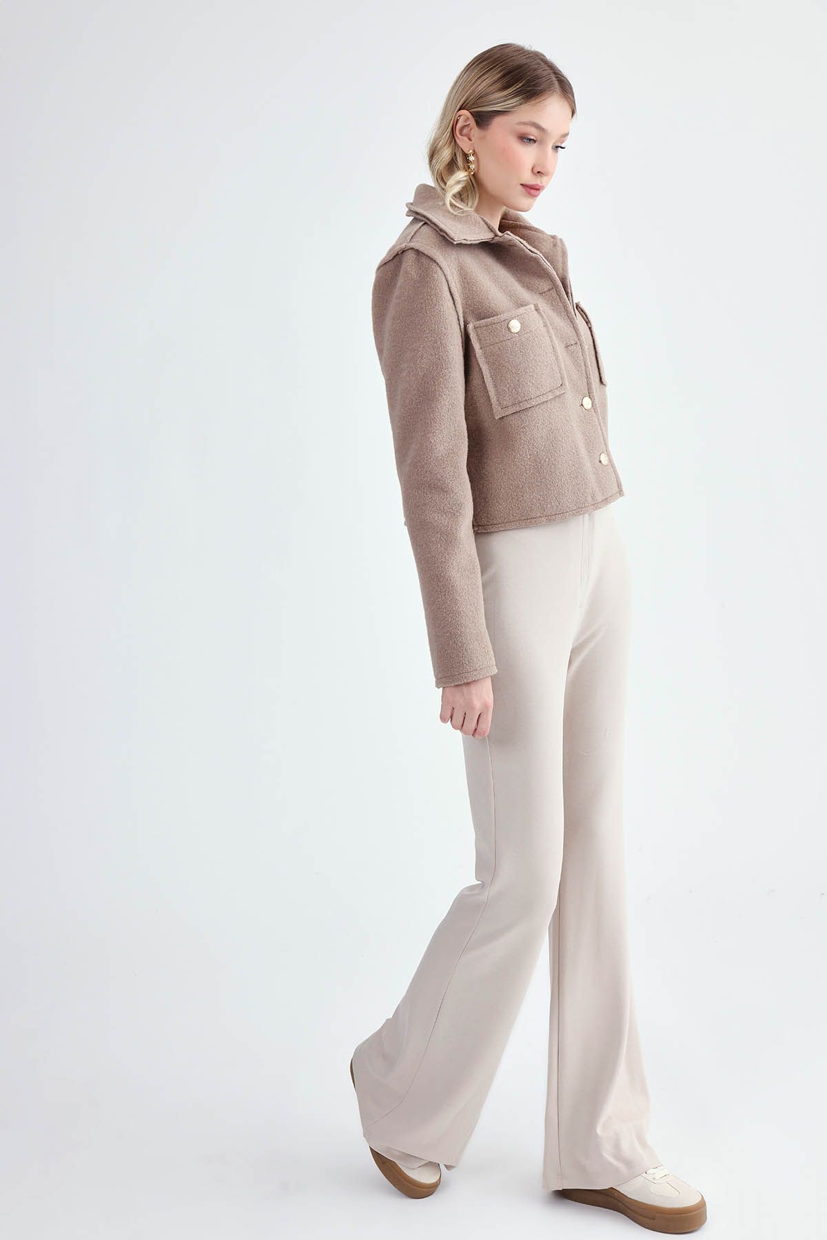 Vitrin-Gold Buttoned Reverse Stitching Felt Fabric Crop Jacket 5