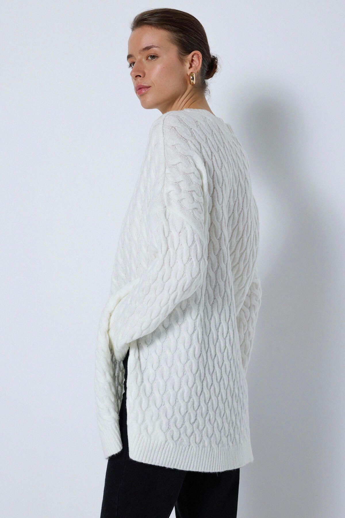 Touché Privé-Off-Shoulder Hair Knit Sweater 3