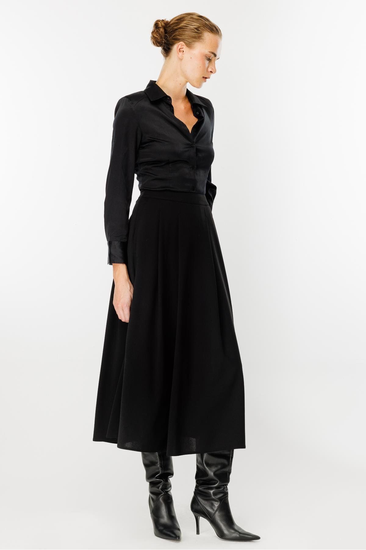 accort-Pleated Skirt Sitting on the Waist - Black 4