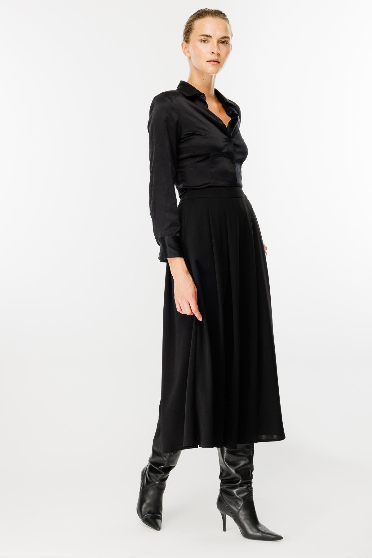 accort-Pleated Skirt Sitting on the Waist - Black 5