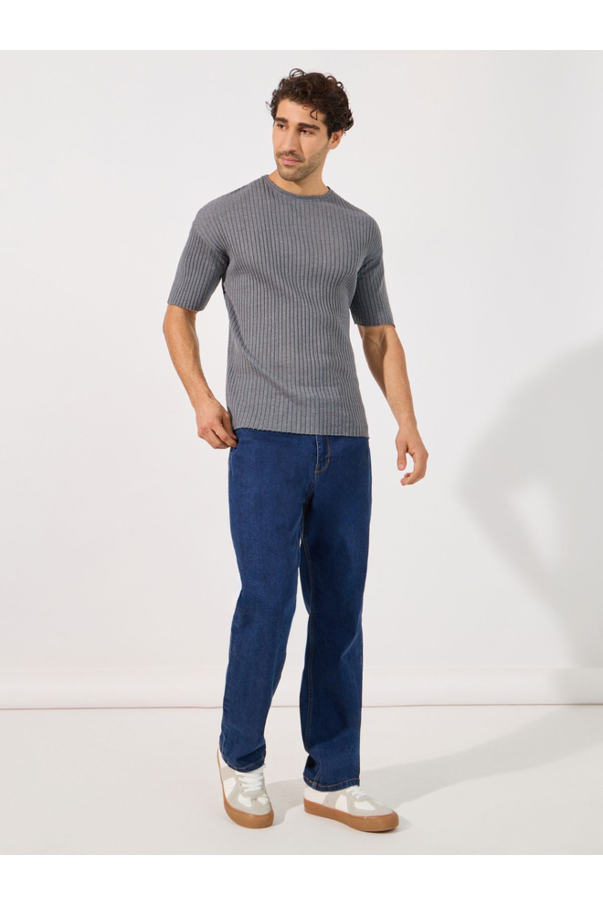 Styli-Textured Flat Knit Regular T-Shirt 2