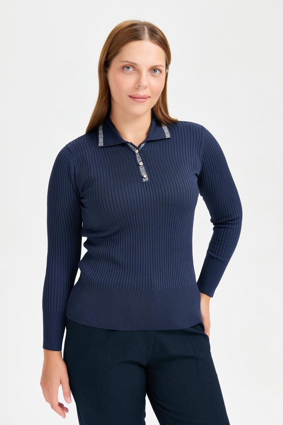 accort-V-Neck Ribbed Plus Size Sweater - Laci 7