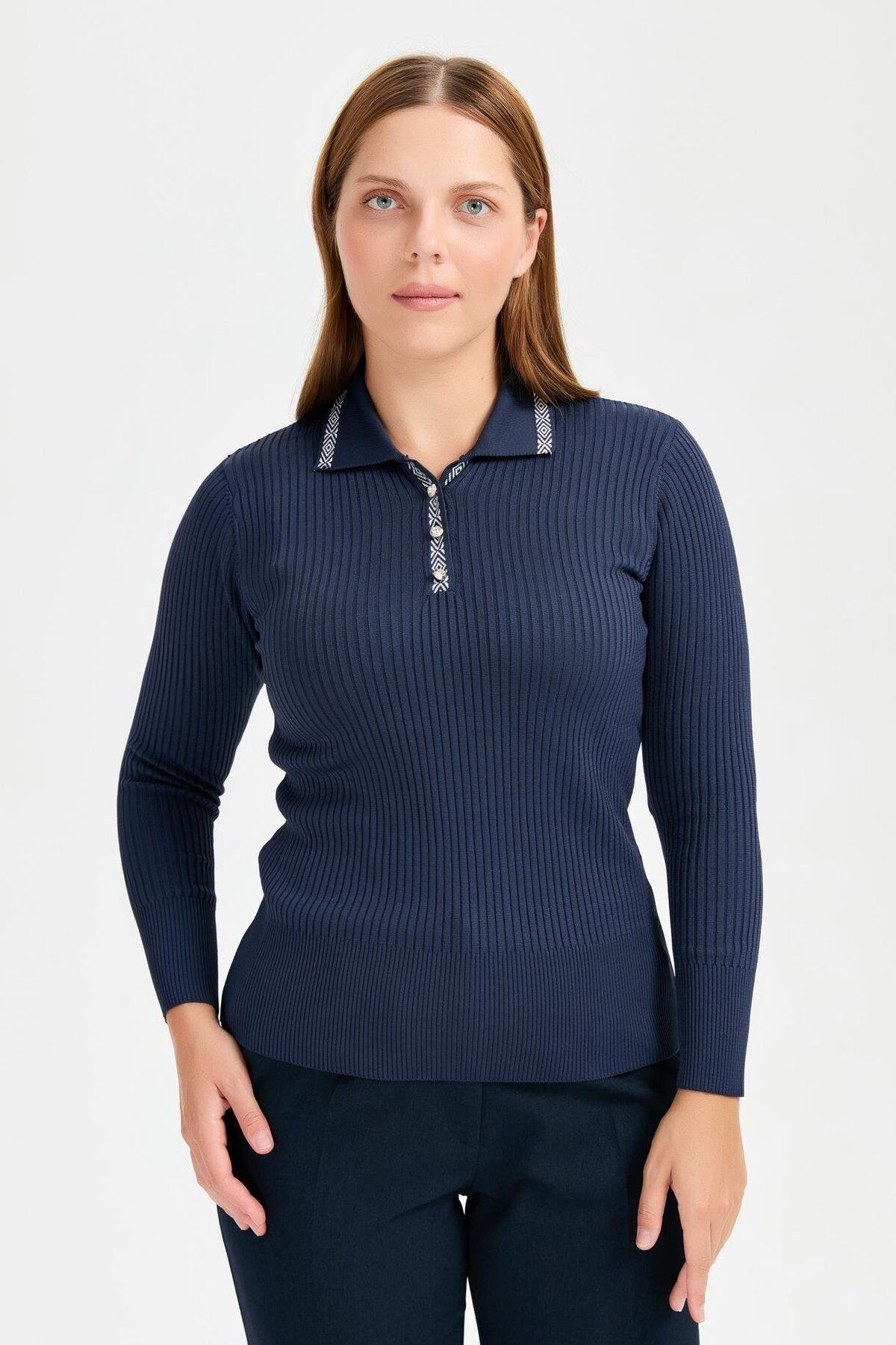 accort-V-Neck Ribbed Plus Size Sweater - Laci 2