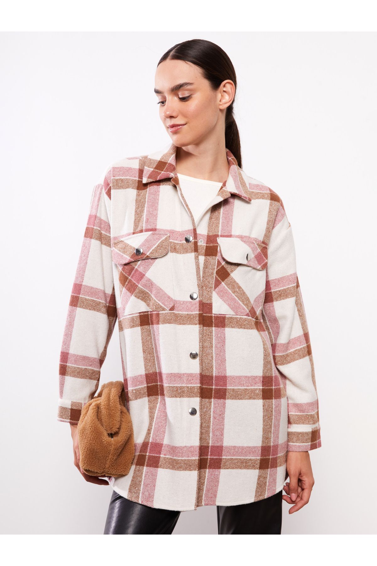 LC Waikiki-Karierte, langärmlige Holzfällerjacke aus Flanell für Damen 2