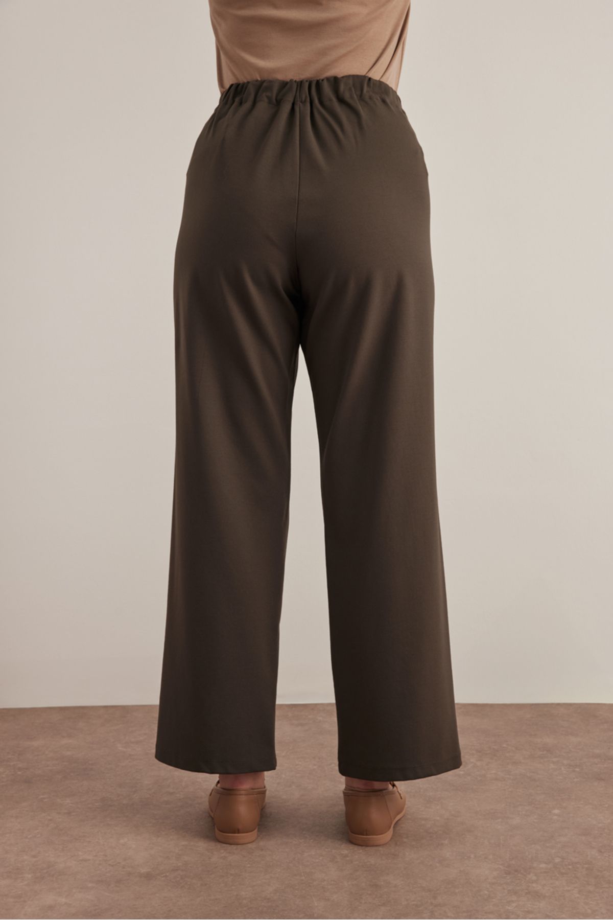 Aker-COMFORTABLE CUT PANT 4