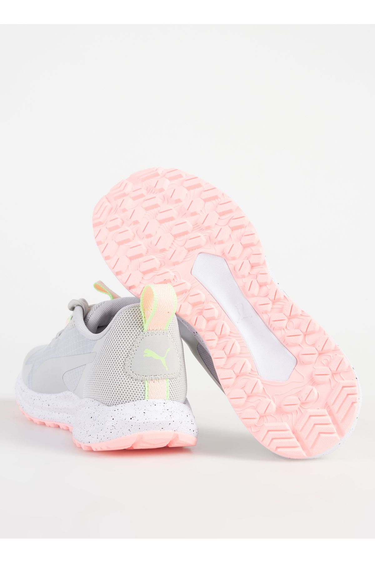 کفش دو و تمرین صورتی زنانه زنان خاکستری در حال رانینگ 37696115 TWITCH RUNNER TRAIL W Puma