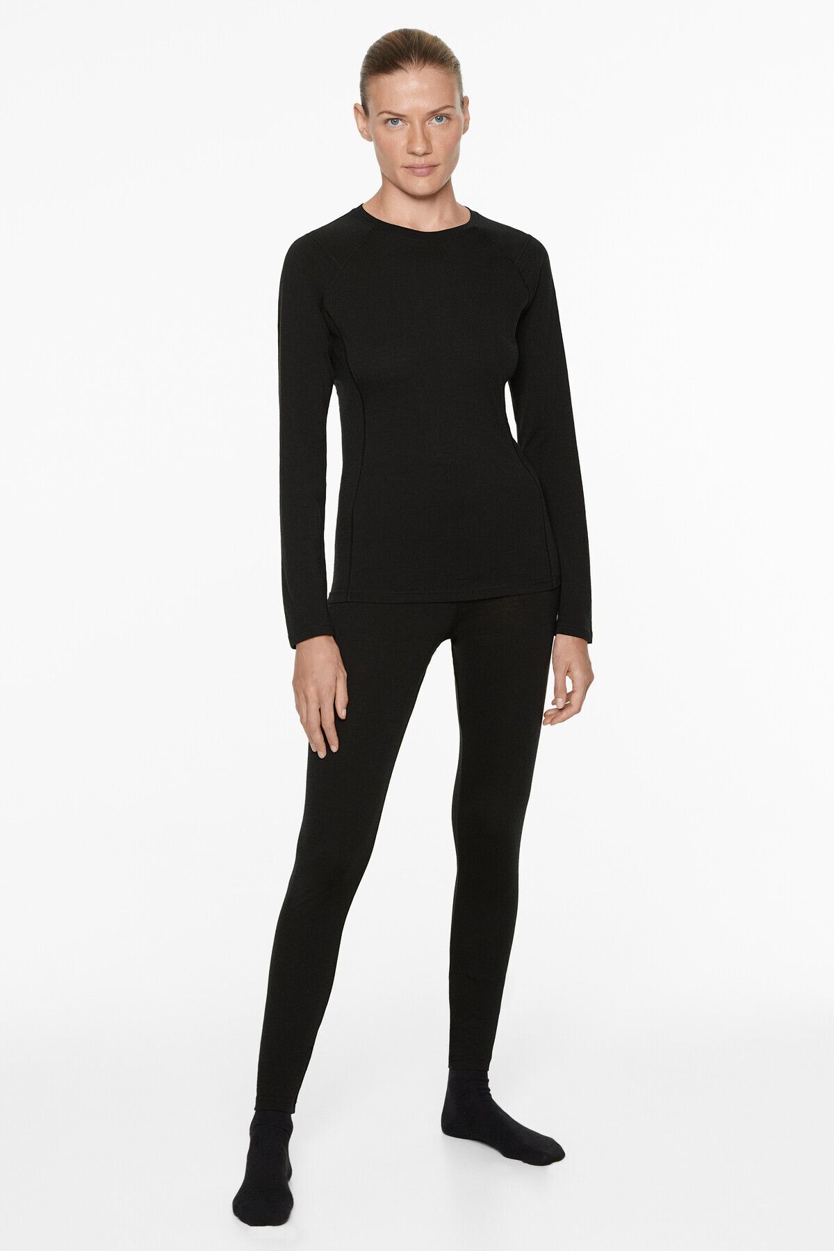 Oysho-Performance base layers 100% merino wool top 3