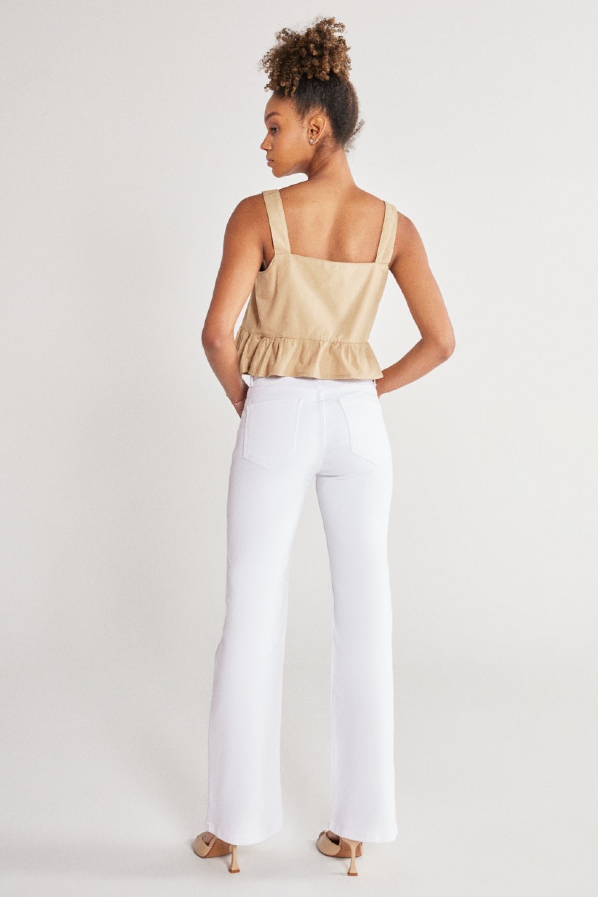 WRANGLER-Flare Fit, magas derekú, kiszélesedő lábú, törtfehér, rugalmas nadrág 7