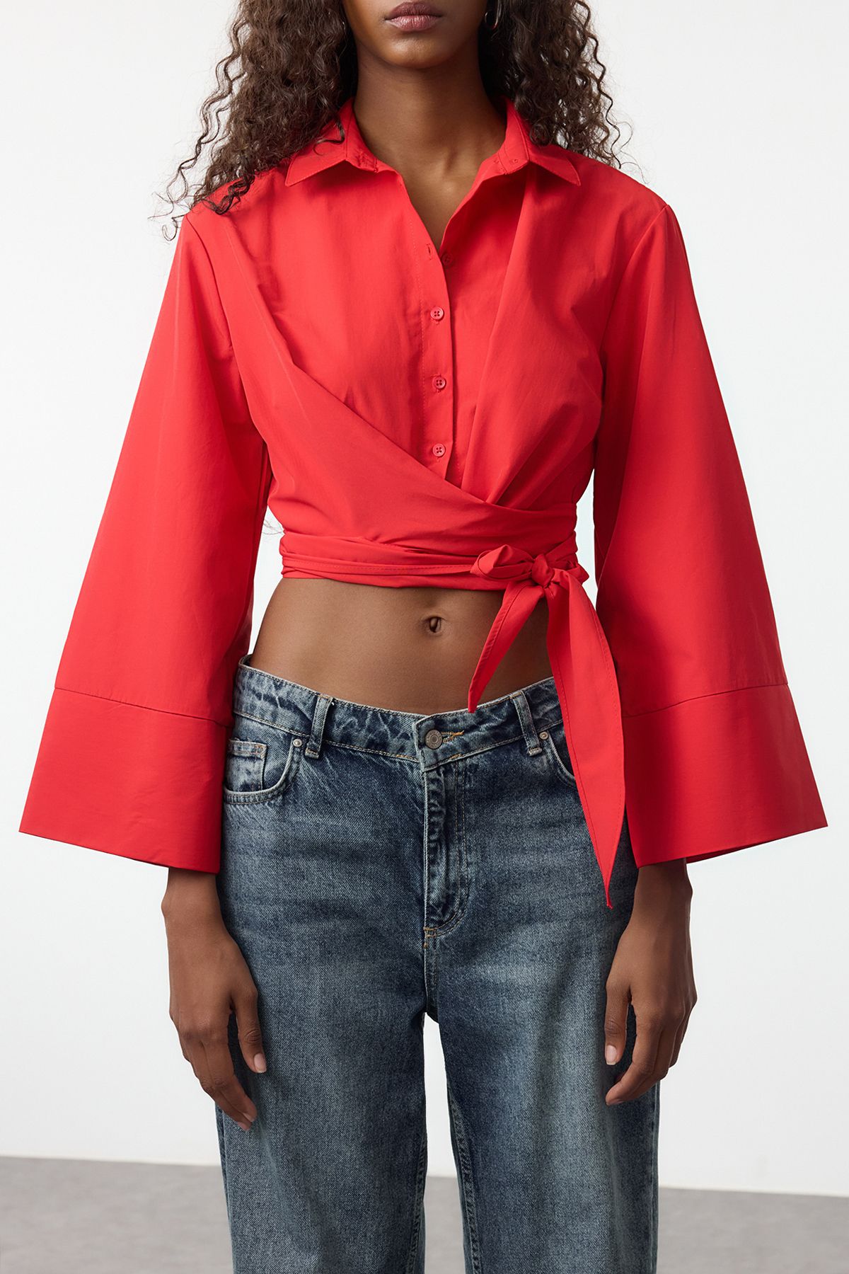 Trendyol Collection-Red Binding Részletes Normál Normál Fit Szövött ing TWOAW25GO00067 3