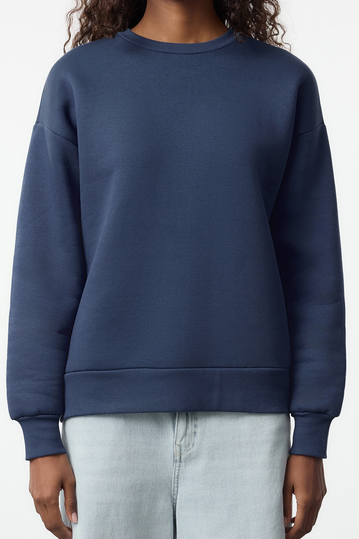 Kolekcia Trendyol-Indigová oversize mikina Crew Neck Fleece - Twoaw24Sw00102 4