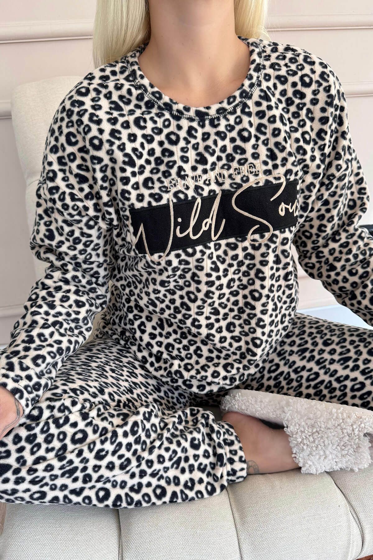 Pijamaevi-Braunes Wild Soul gemustertes Plüsch-Polar-Pyjama-Set 5