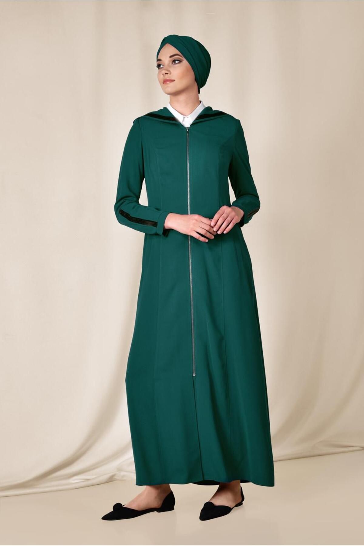 SEquin Detailed Zippered Abaya 8312 Alvina