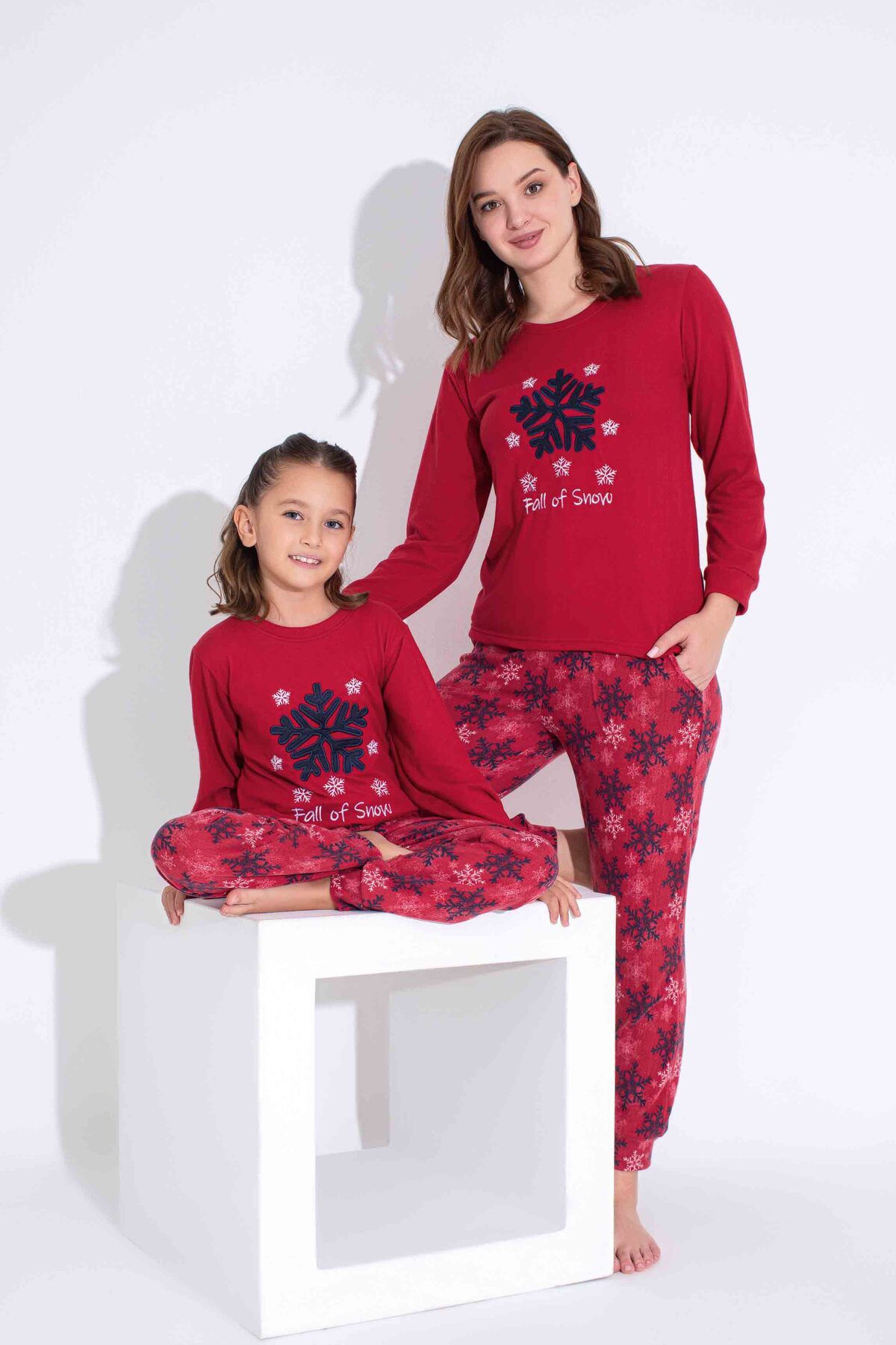 Tarık-Women's Red Snowflake Pattern Mother Girl Combination Thermal Winter Warm Soft Pajamas Set 1