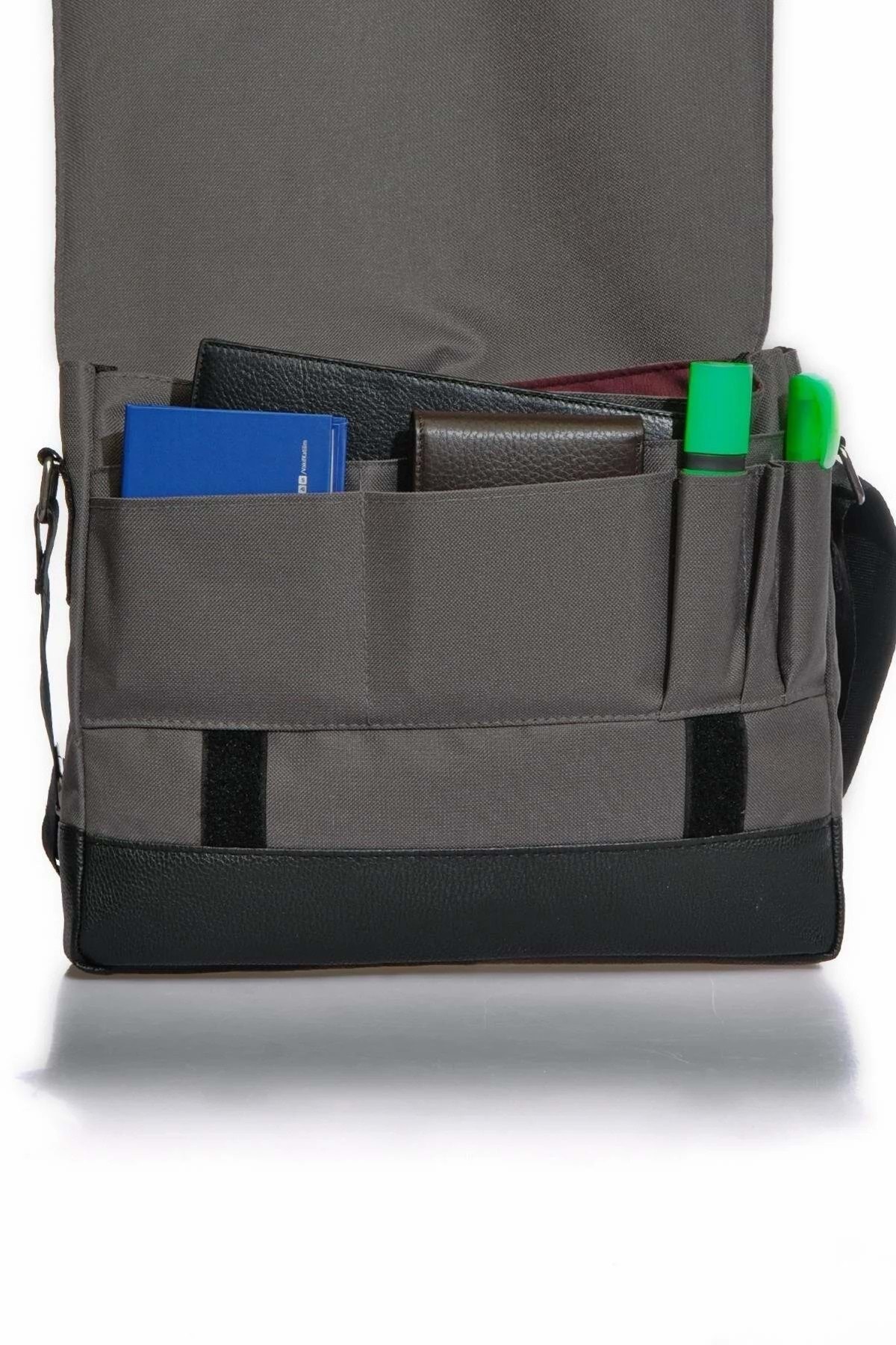 Bagorama Four Unisex 13 Postacı Tablet Çapraz Askılı Omuz Çantası - Gri görsel 3