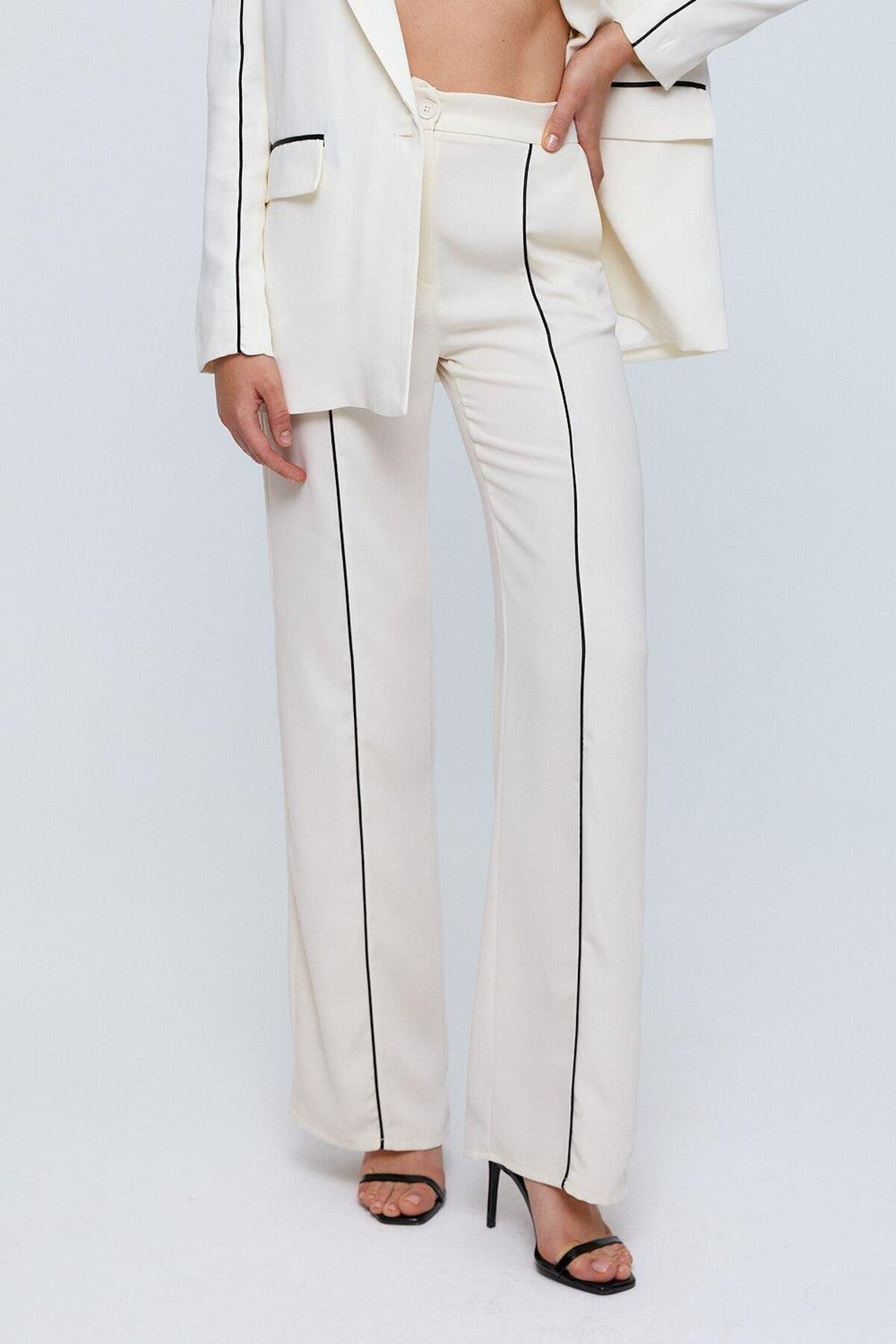 Tuba Butik-Ecru Women's Set - Jacket and Trousers with Piping Detail 6