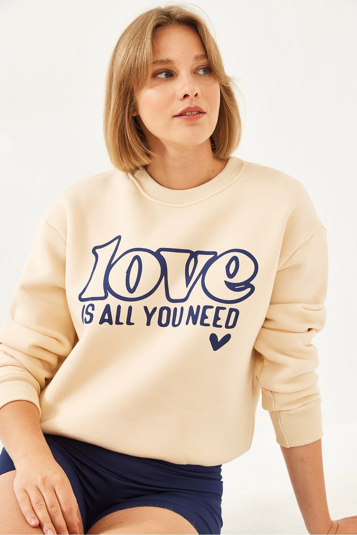 Bianco Lucci-Women's Loose Cut Round Collar Sweatshirt Mbhs022 60601022 3