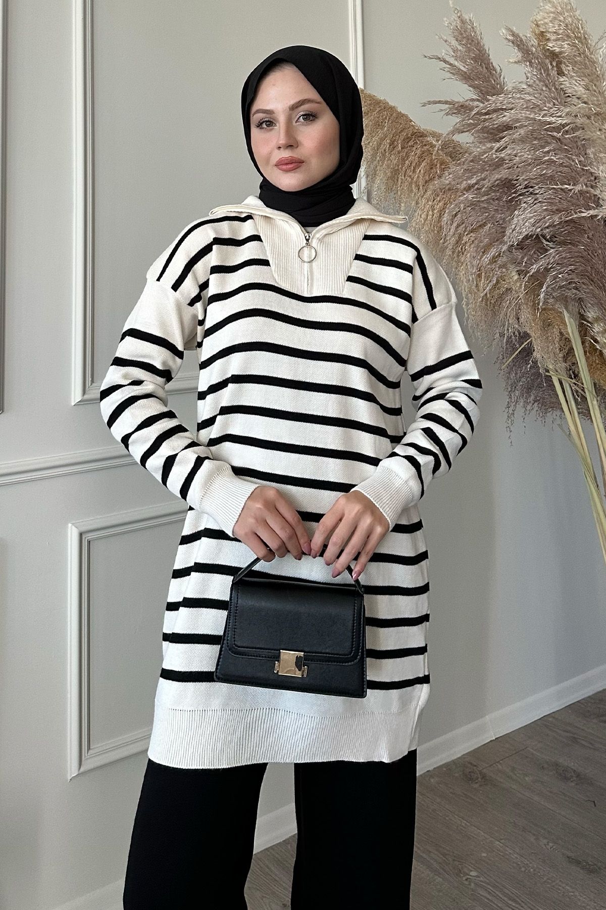 InStyle-Komplet dzianinowy z golfem w paski w kolorze ecru 4