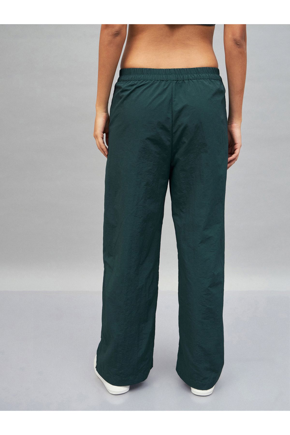 Sassafras By Styli-Seam Zipper Parachute Pants with Pockets 5