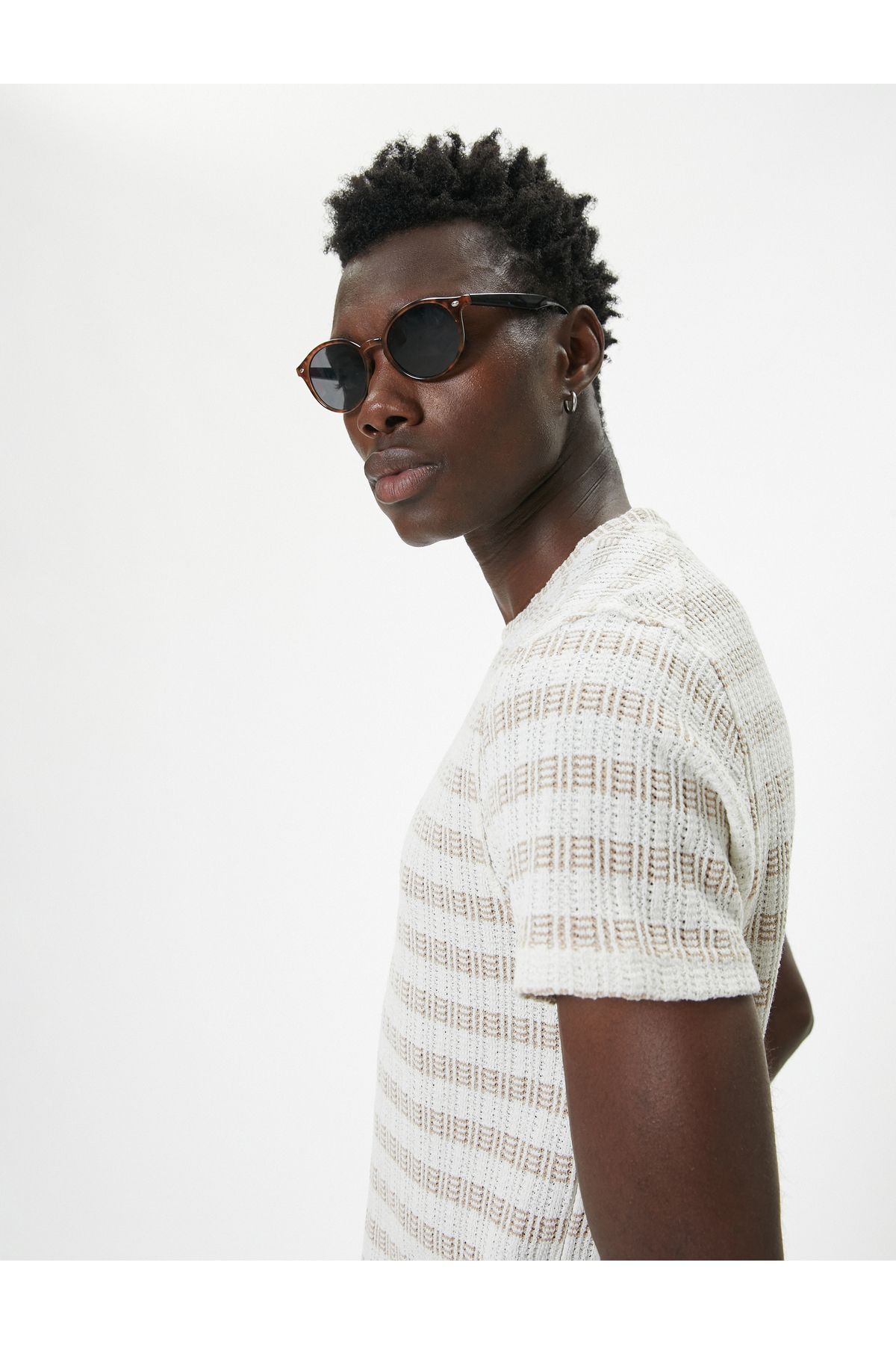 Koton-Crew Neck Textured T-Shirt - Short Sleeve and Print 1
