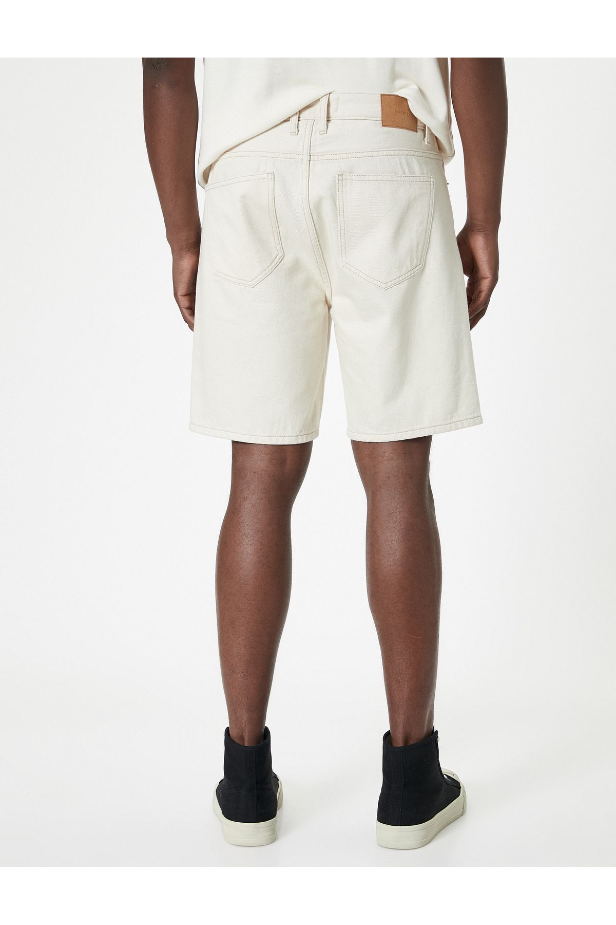 Koton-Oversize Bermuda Denim Shorts with 5 Pocket Buttons 4