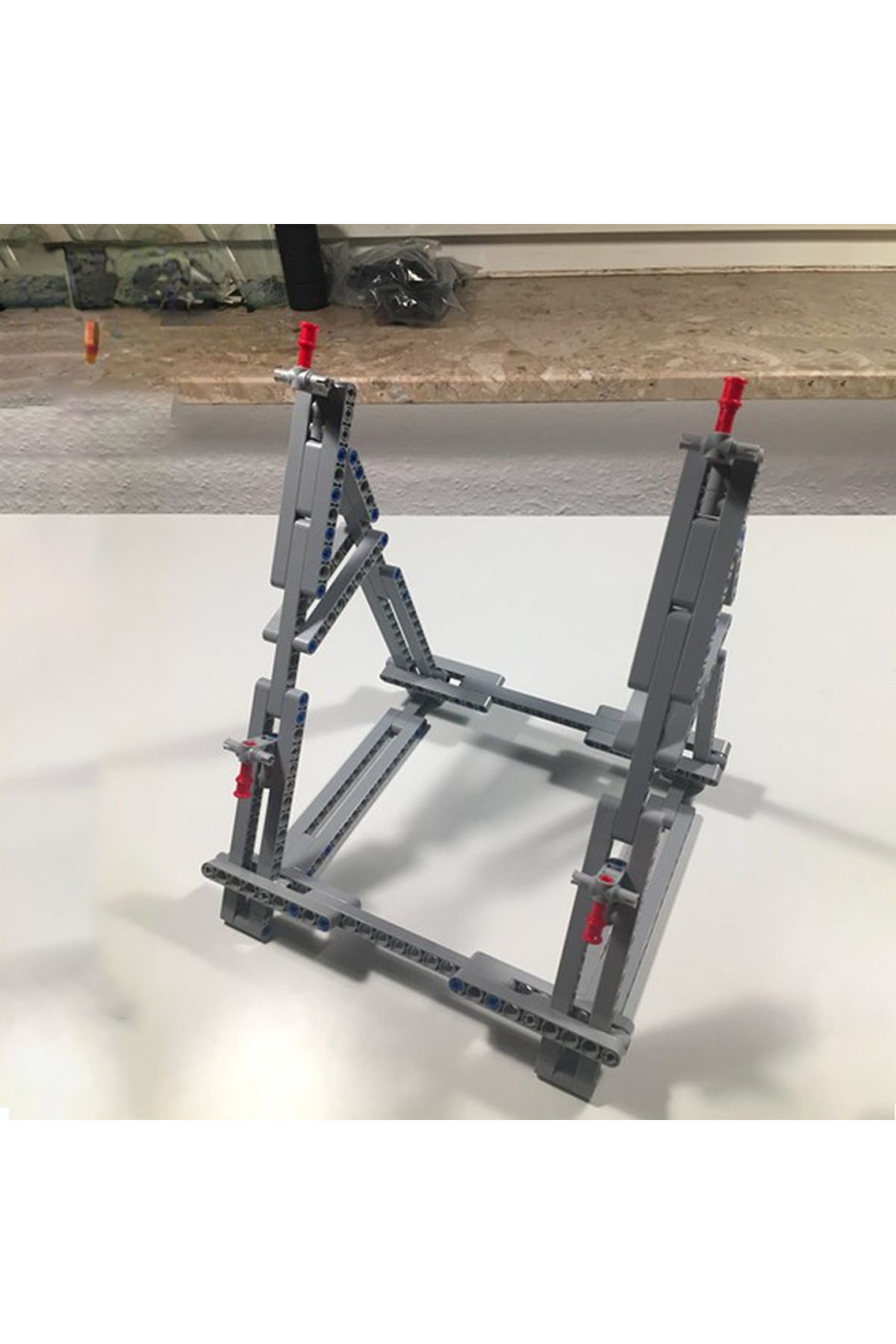 بلوک‌های ساختمانی دستی کد QR MOC-37615 پایه‌های فالکون برای 75257 و 75105 با گیره‌های انعطاف‌پذیر و لان