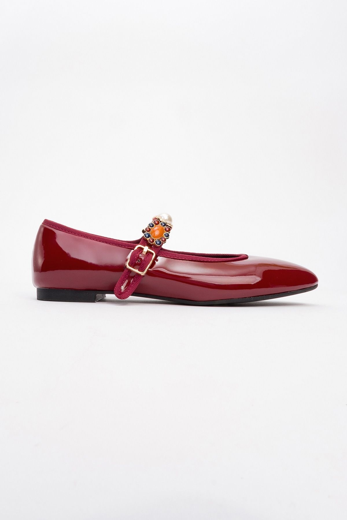 LuviShoes-LAURAS Claret Red Damen-Ballerinas aus Lackleder mit Accessoires 4