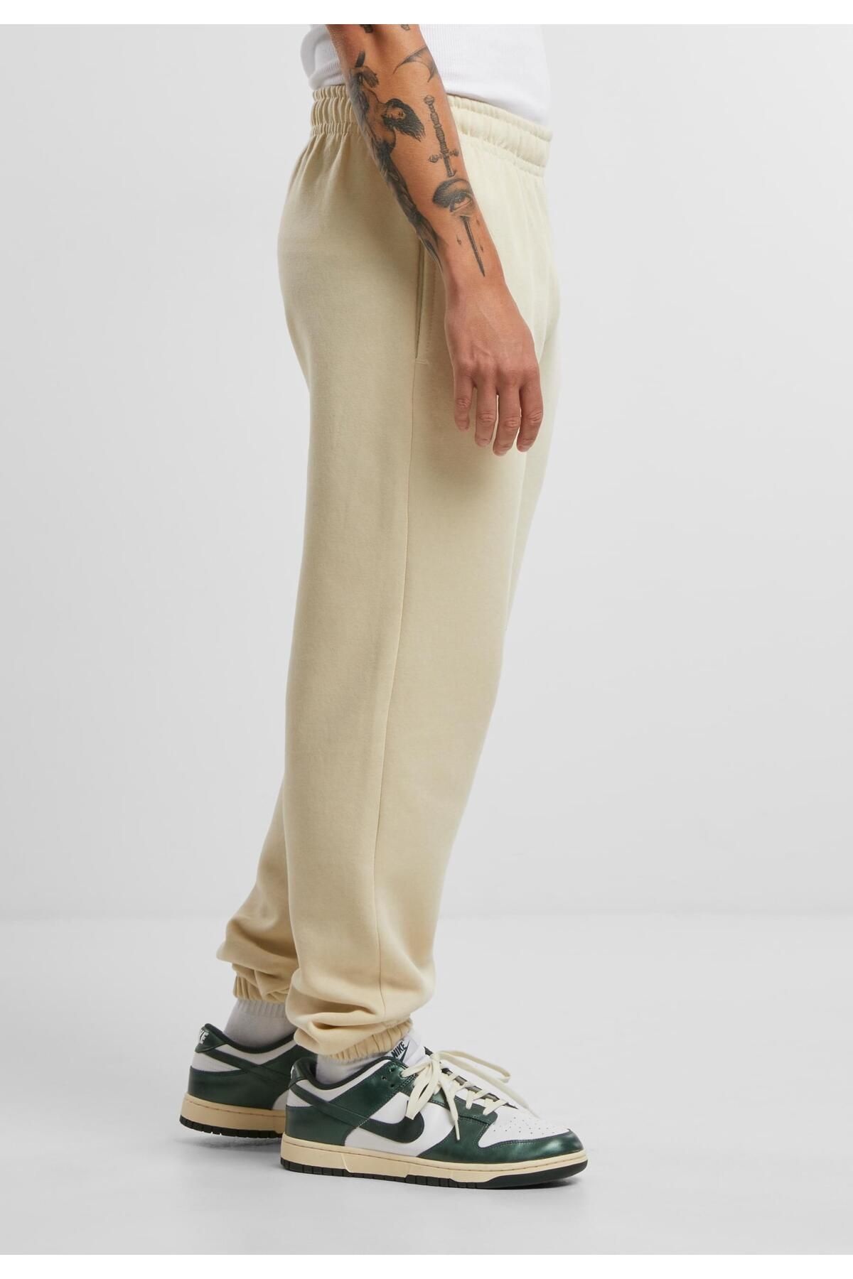 Urban Classics-Basic Essential Sweatpants 6