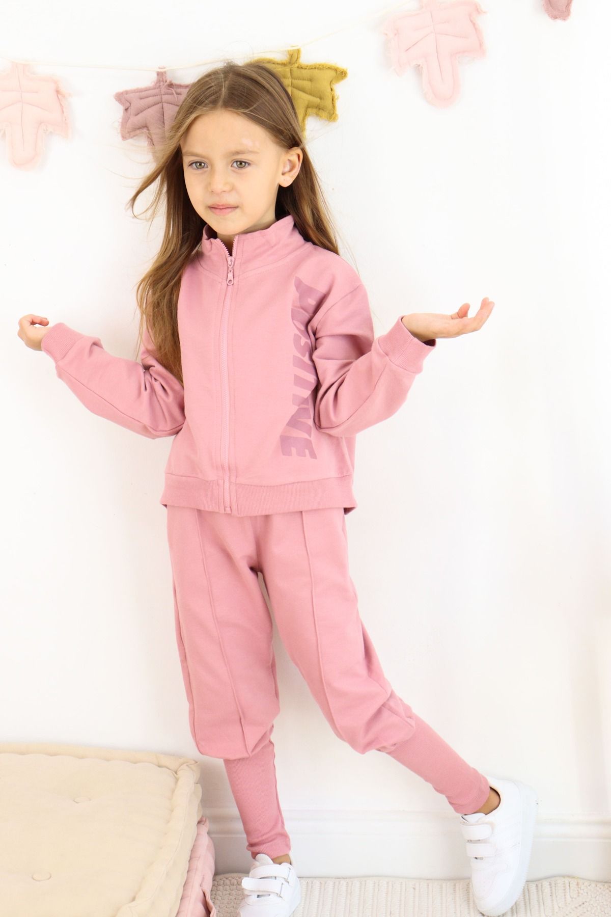 Harika KIDS-Set de trening cu fermoar model cu nervuri pentru fete 2