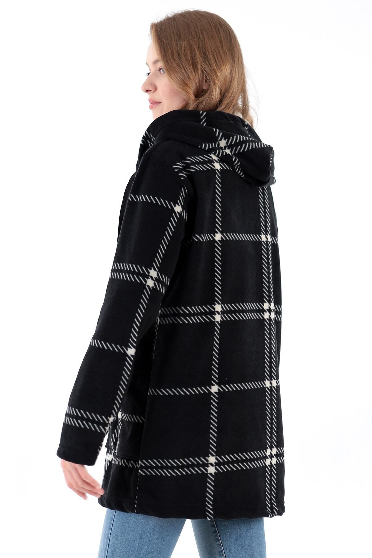 une veste polar avec une fermeture éclair