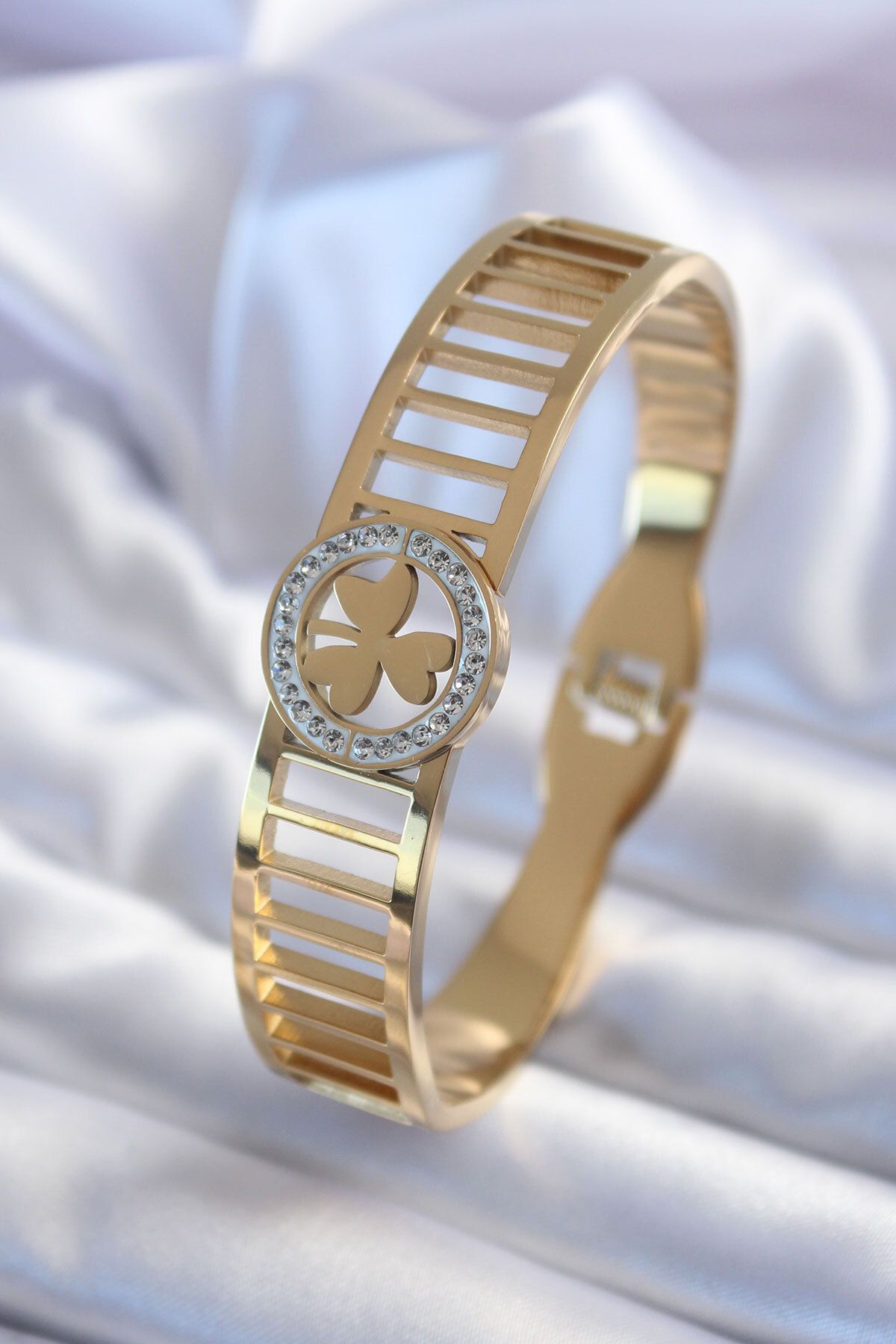 BirdoluSepet 316L Çelik Gold Renk Zirkon Taşlı Yonca Model Kadın Kelepçe