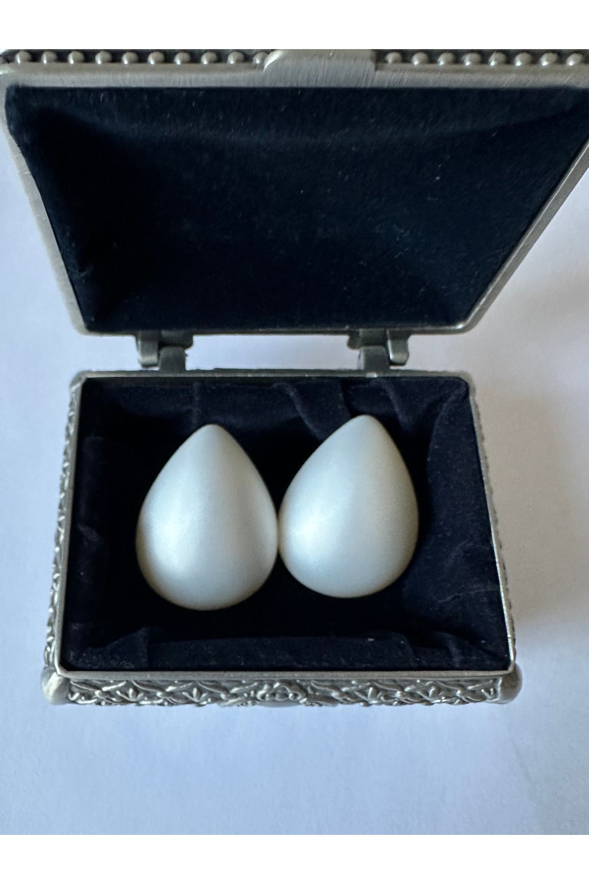 Amor Center-Ellipse Model Large Size Matte - Very Light and Stylish Kiwi Earrings-Silver 2