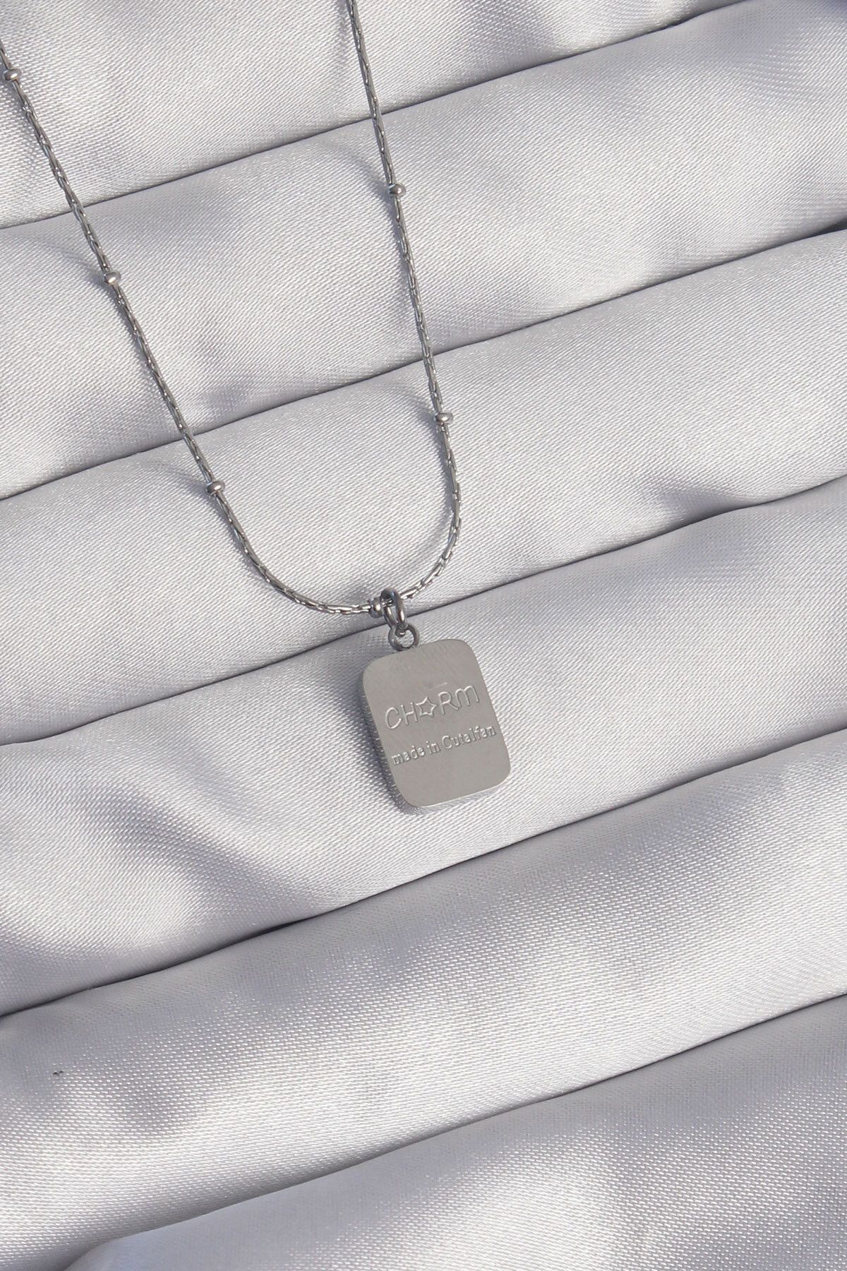 New Things 316L Çelik Gümüş Renk Kare Charm Model Kolye
