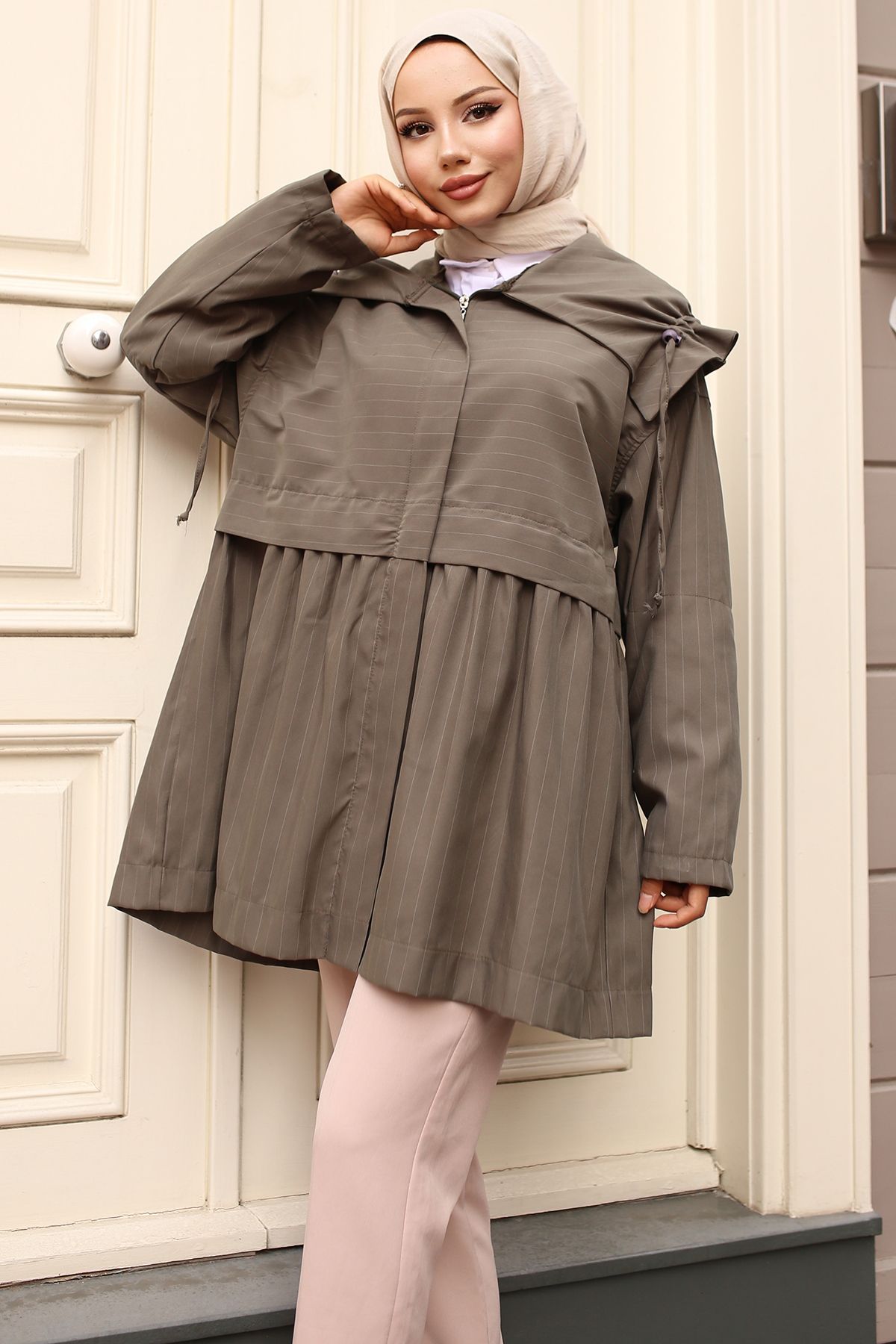 benguen-61653 Model Khaki Trench Coat - Collared Design 2